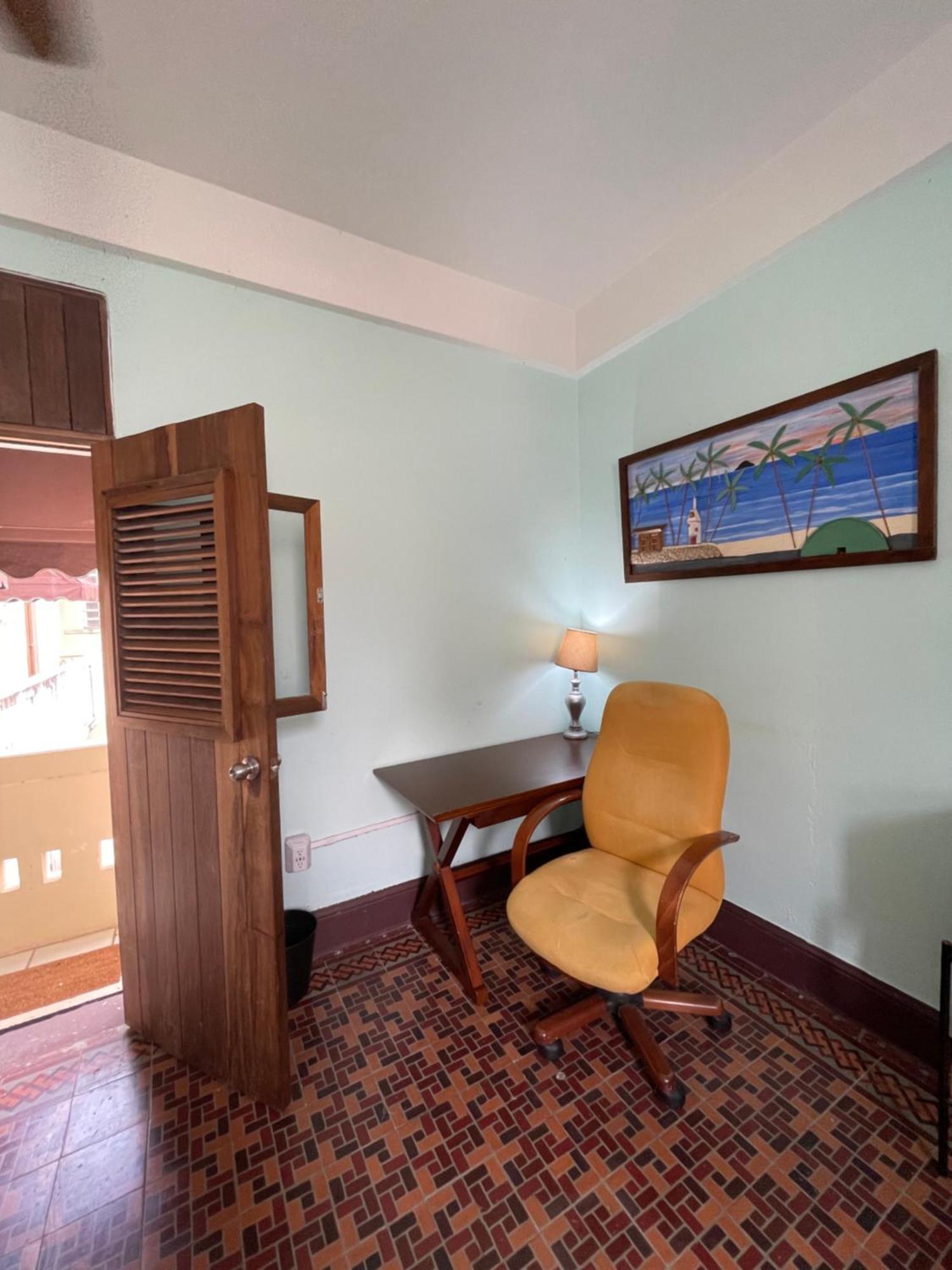 Fresh Tropical Colonial Style Walk-Up- Rooftop Terrace- Beach View San Juan Bagian luar foto