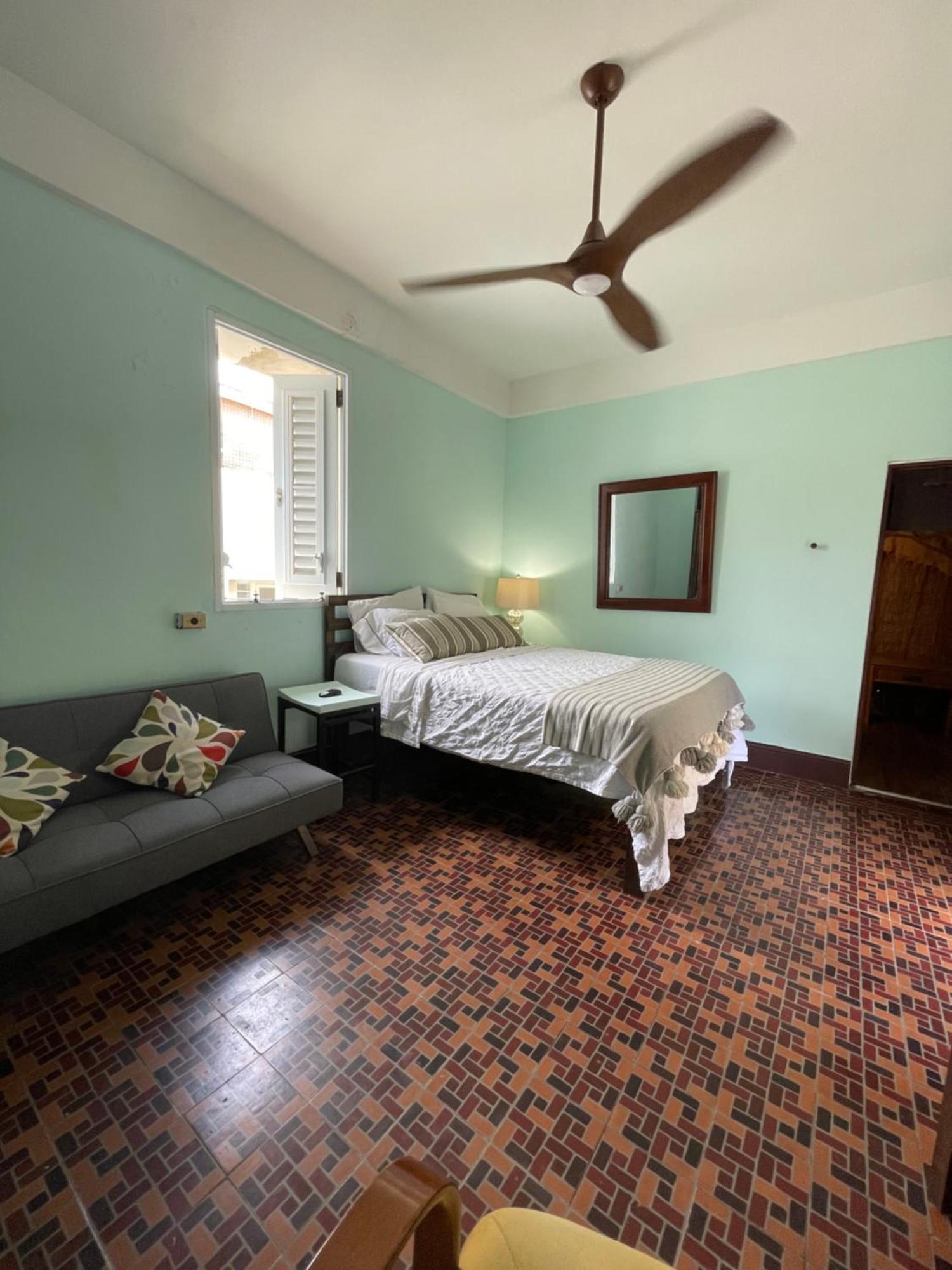 Fresh Tropical Colonial Style Walk-Up- Rooftop Terrace- Beach View San Juan Bagian luar foto